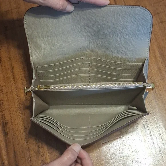 Constance Wallet in Light Gray with Gold Hardware - Picture 6 of 11